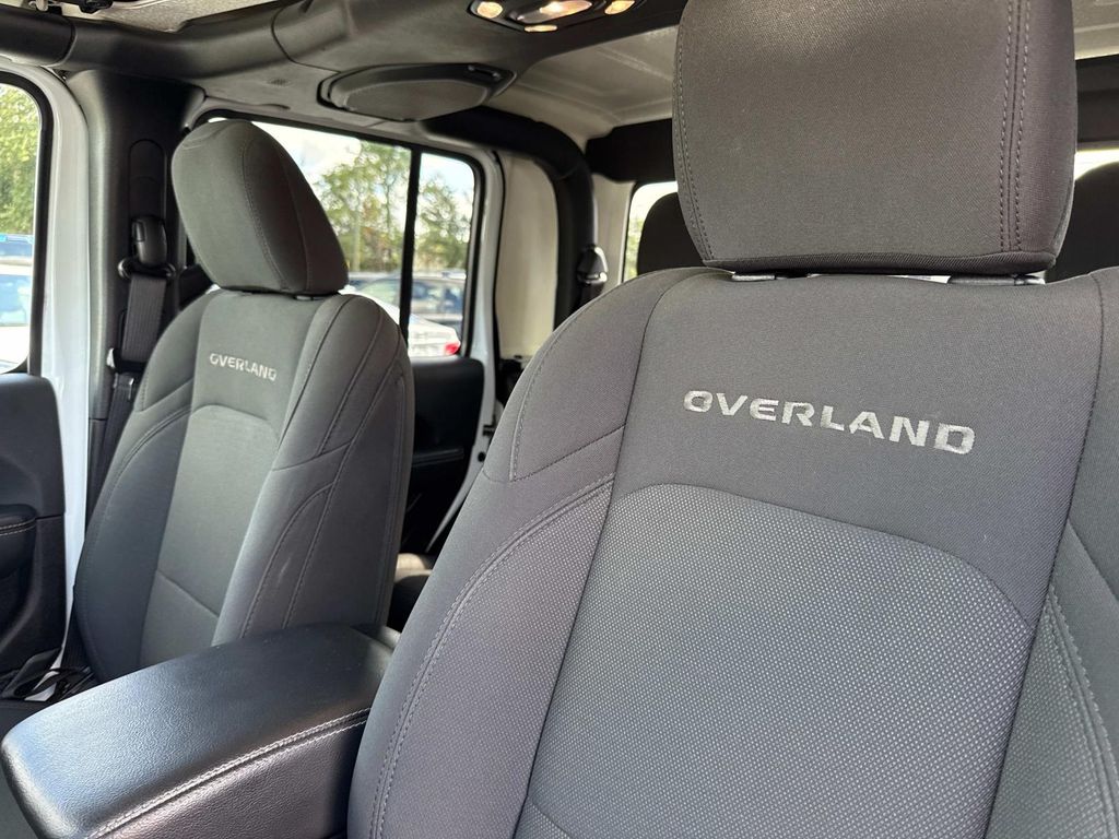 2023 Jeep Gladiator Overland photo 20