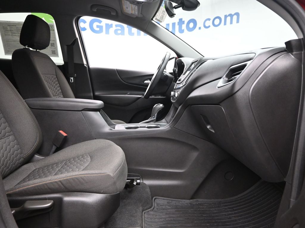 2020 Chevrolet Equinox LT photo 5