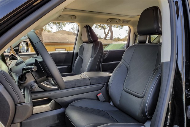2025 Infiniti QX80 Luxe photo 9