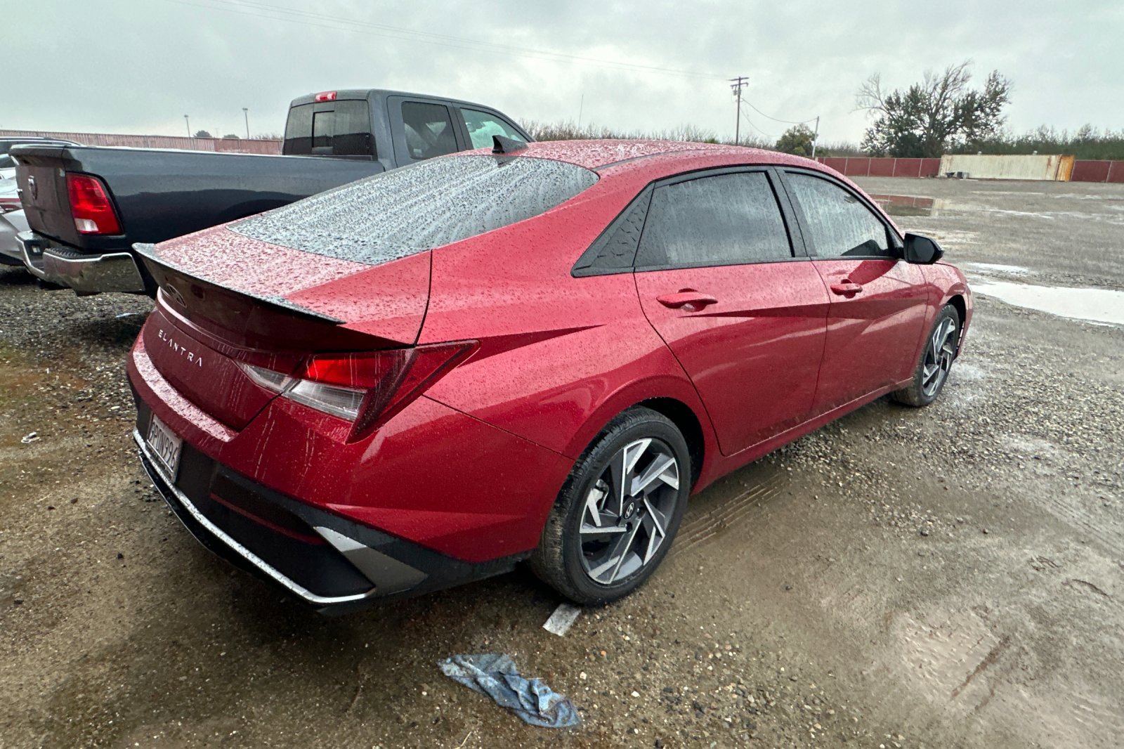 2025 Hyundai Elantra SEL Sport photo 3