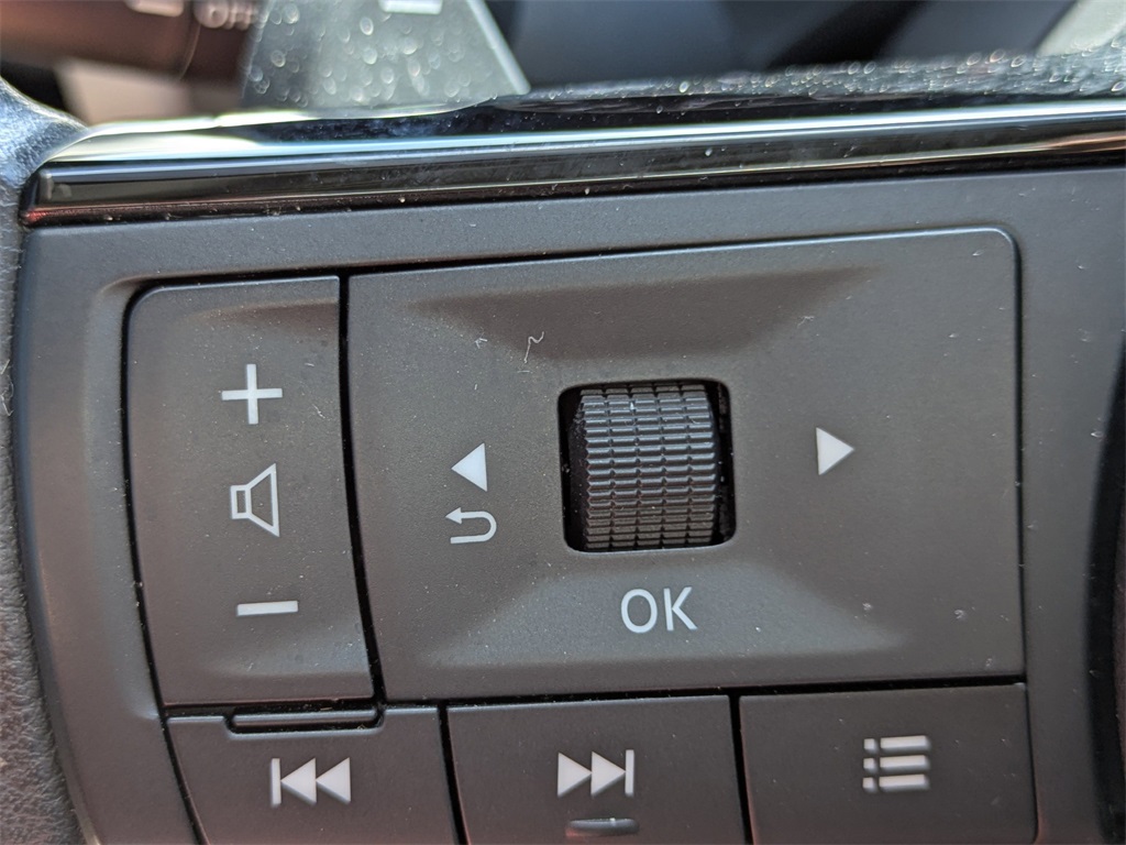 2023 Nissan Rogue SV photo 20