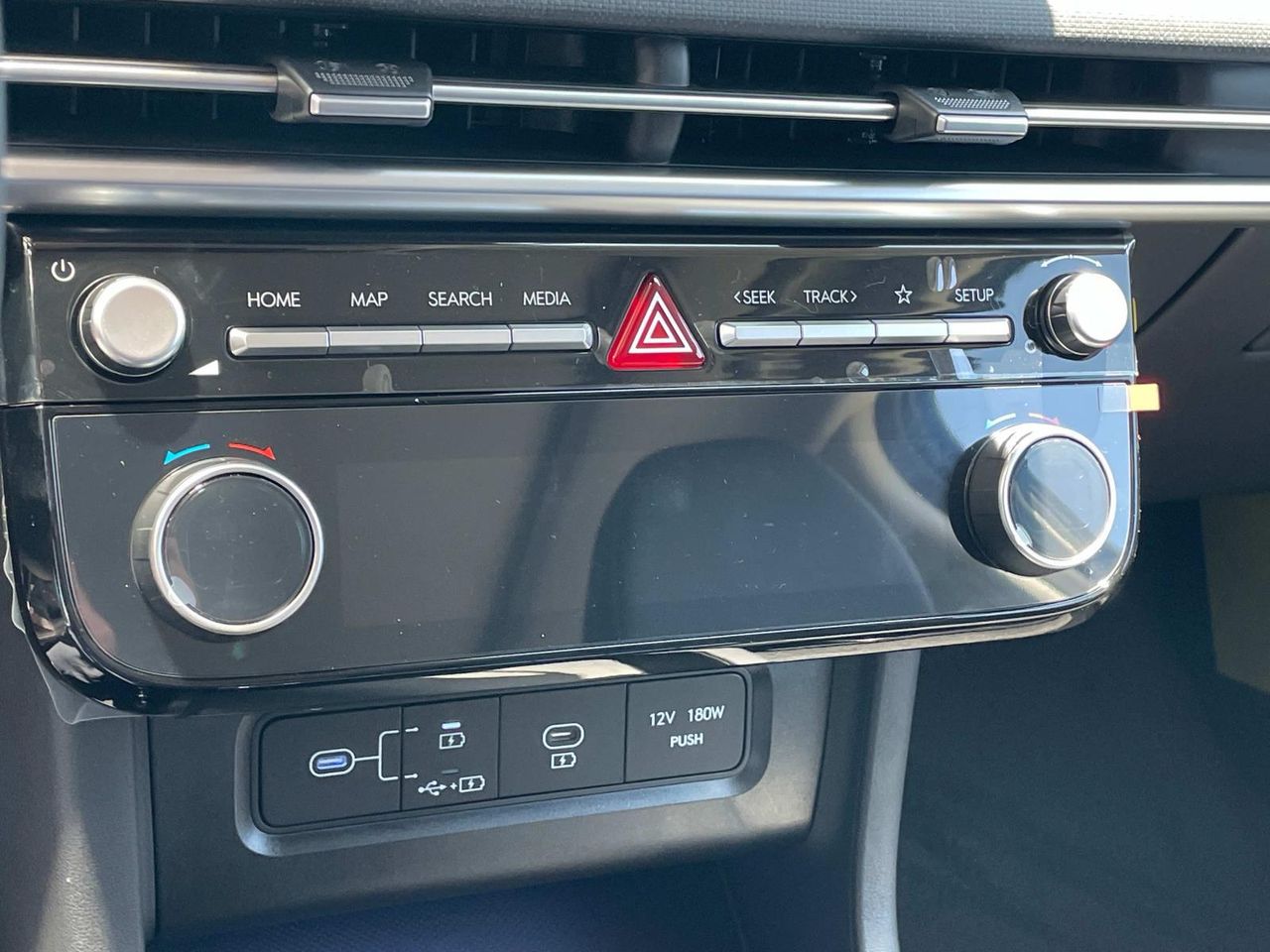 2025 Hyundai Tucson Hybrid SEL Convenience photo 8