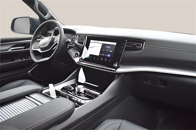 2025 Jeep Wagoneer Base photo 20