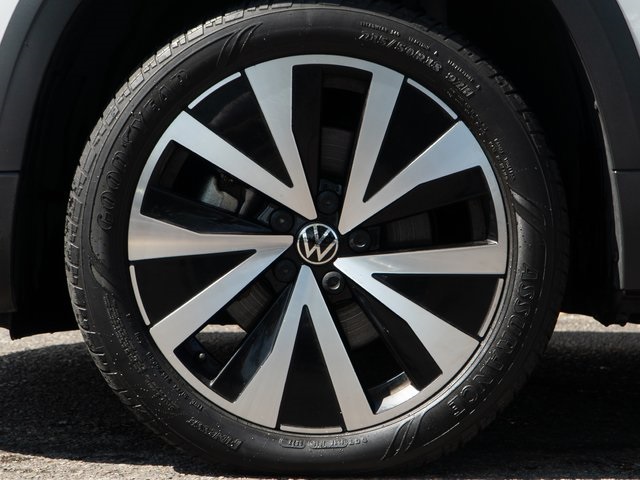 2022 Volkswagen Taos SE photo 12