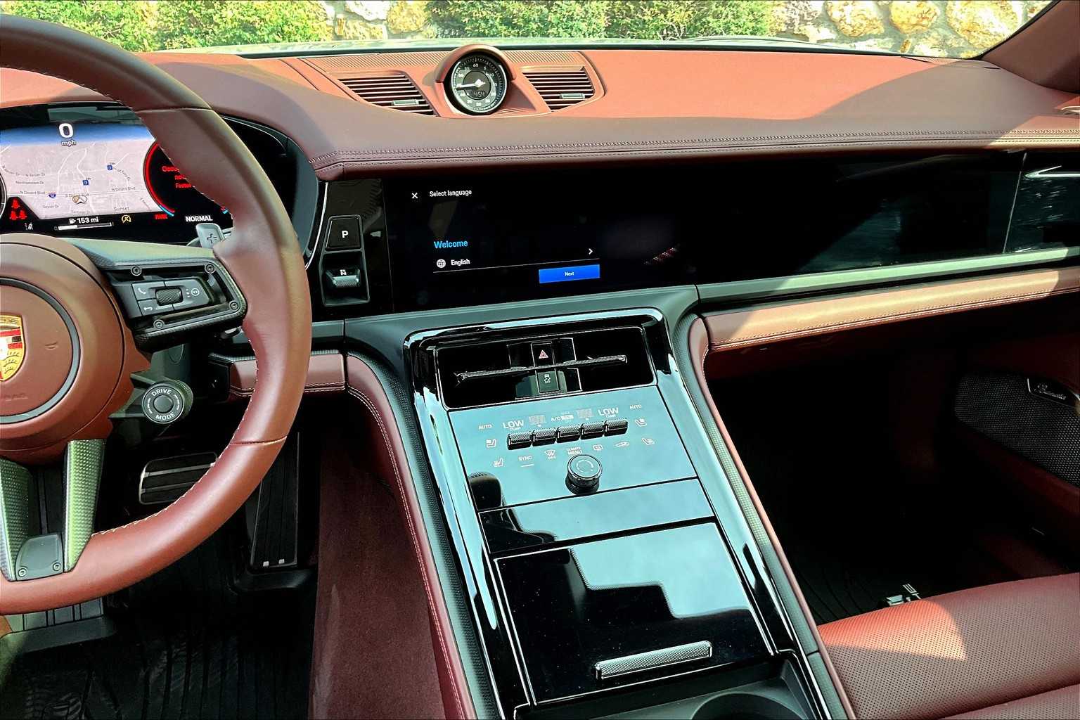 2025 Porsche Panamera 4 photo 16