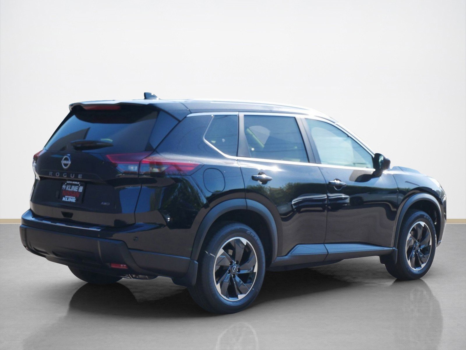 2026 Nissan Rogue SV photo 2