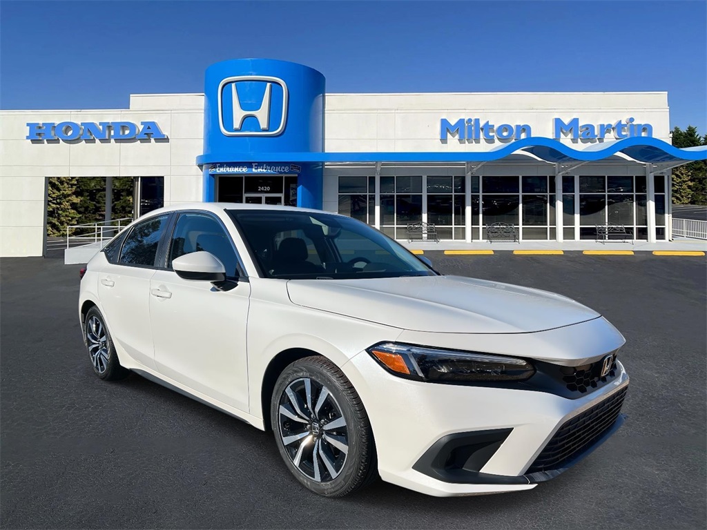 2022 Honda Civic Hatchback EX-L's photo