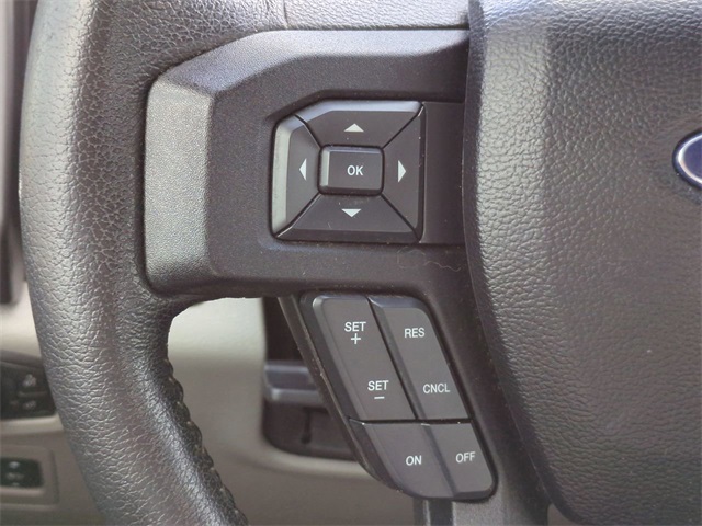 2015 Ford F-150 XLT photo 24