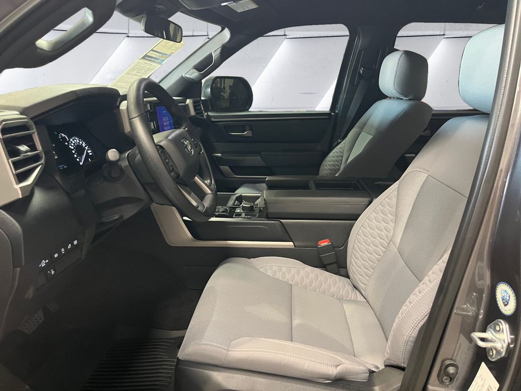 2025 Toyota Tundra SR5 photo 7