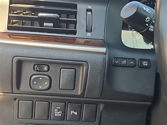 2014 Lexus ES 350 photo 24