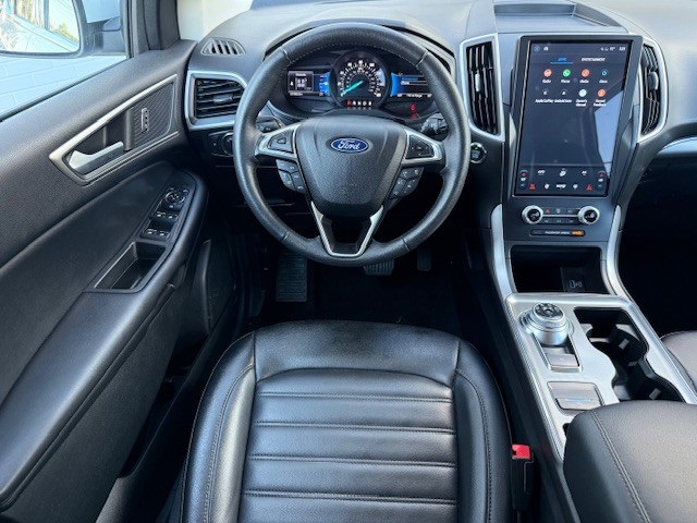 2022 Ford Edge SEL photo 22