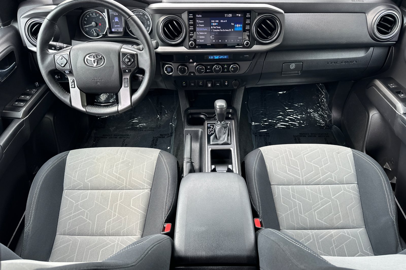 2023 Toyota Tacoma TRD Off-Road photo 12