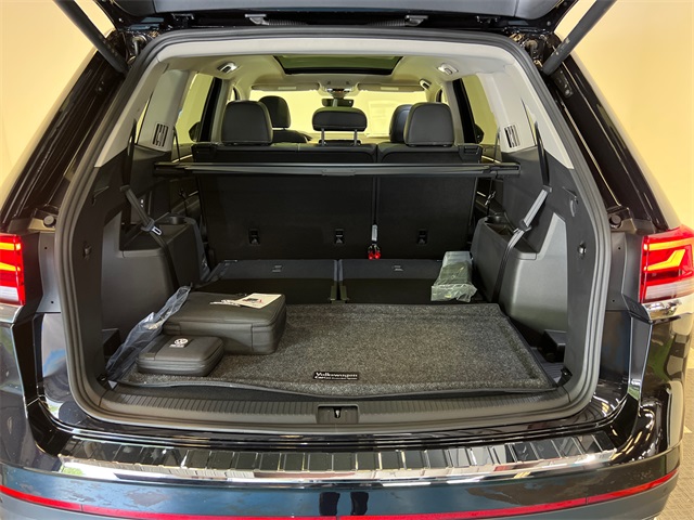 2026 Volkswagen Atlas SE Technology photo 2