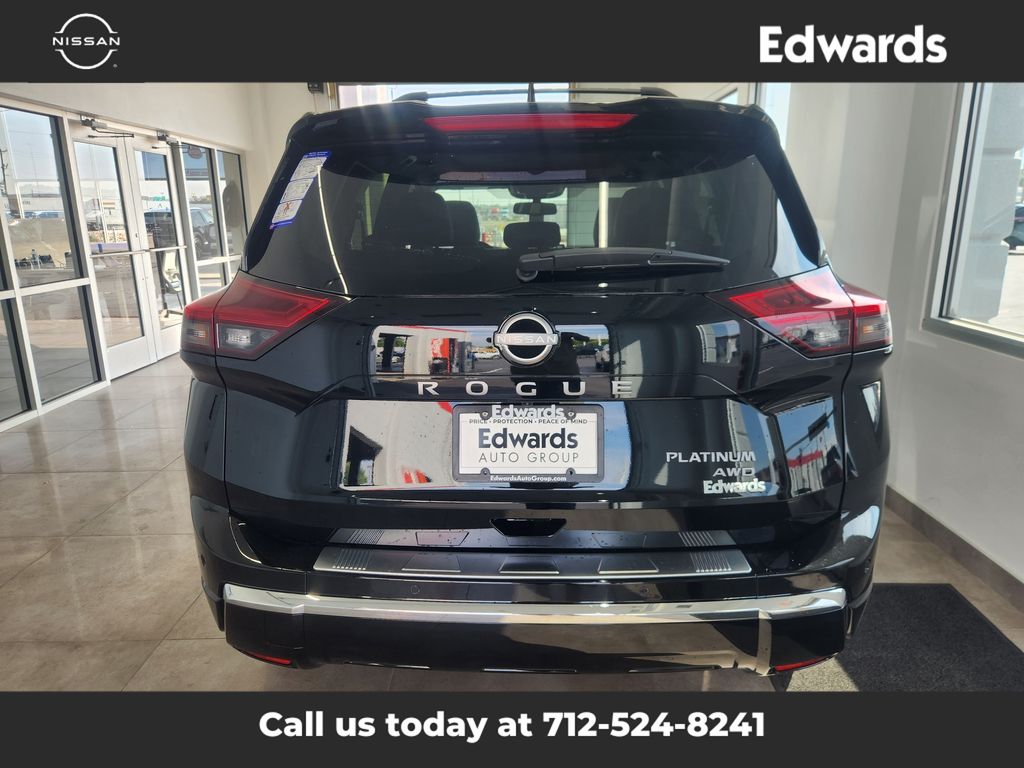 2026 Nissan Rogue Platinum photo 7
