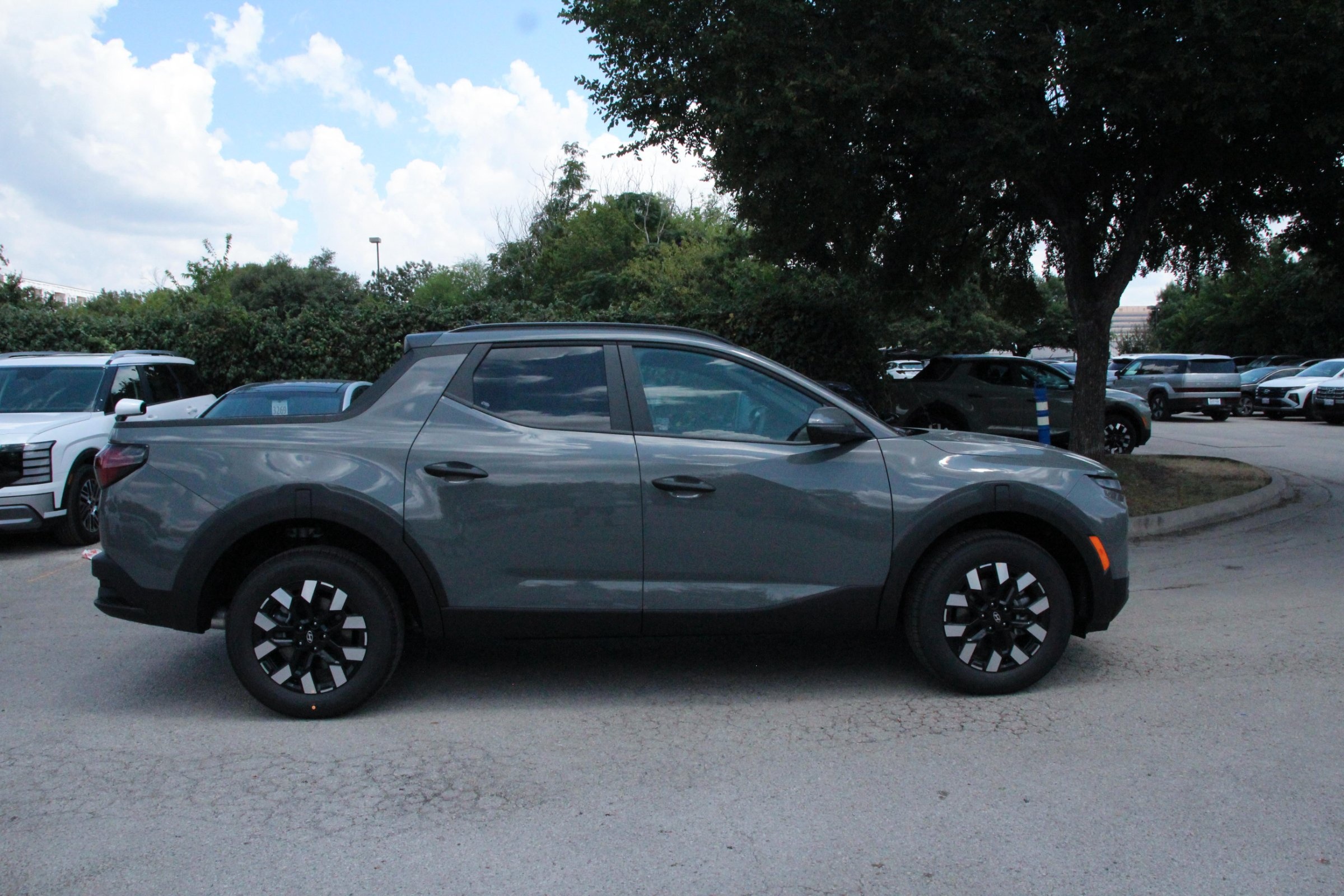 2026 Hyundai Santa Cruz SEL photo 4