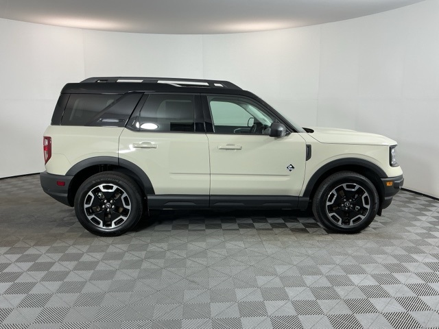 2024 Ford Bronco Sport Outer Banks photo 2