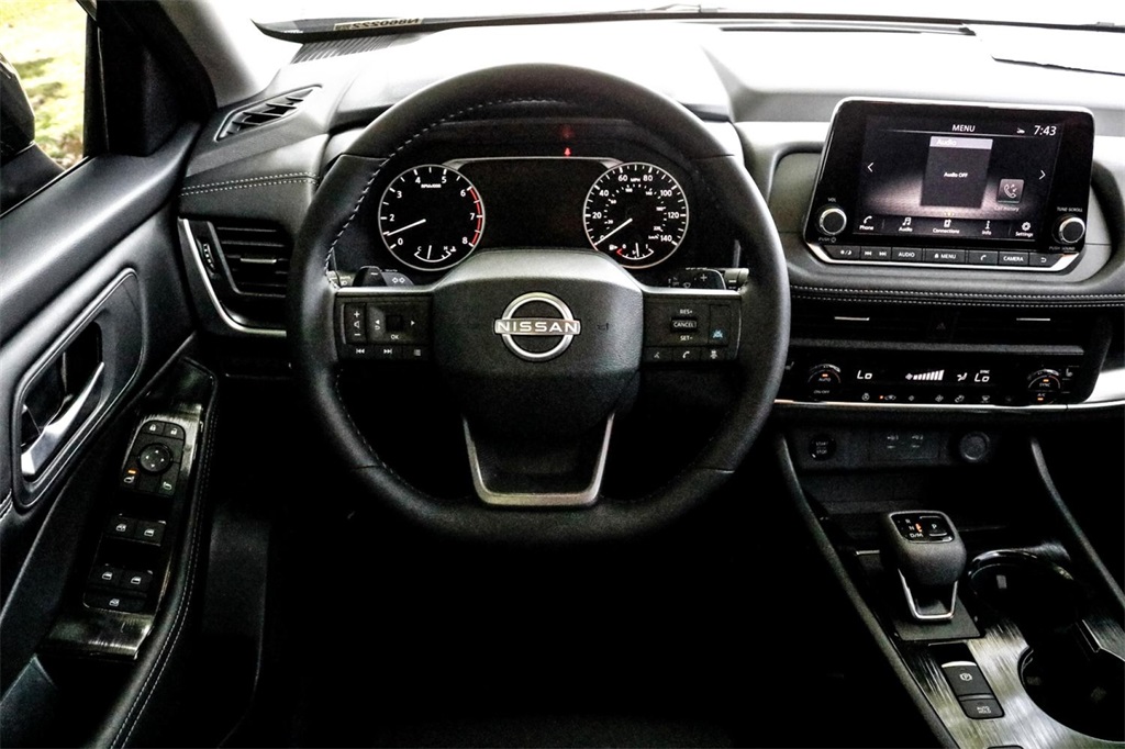 2025 Nissan Rogue SV photo 22