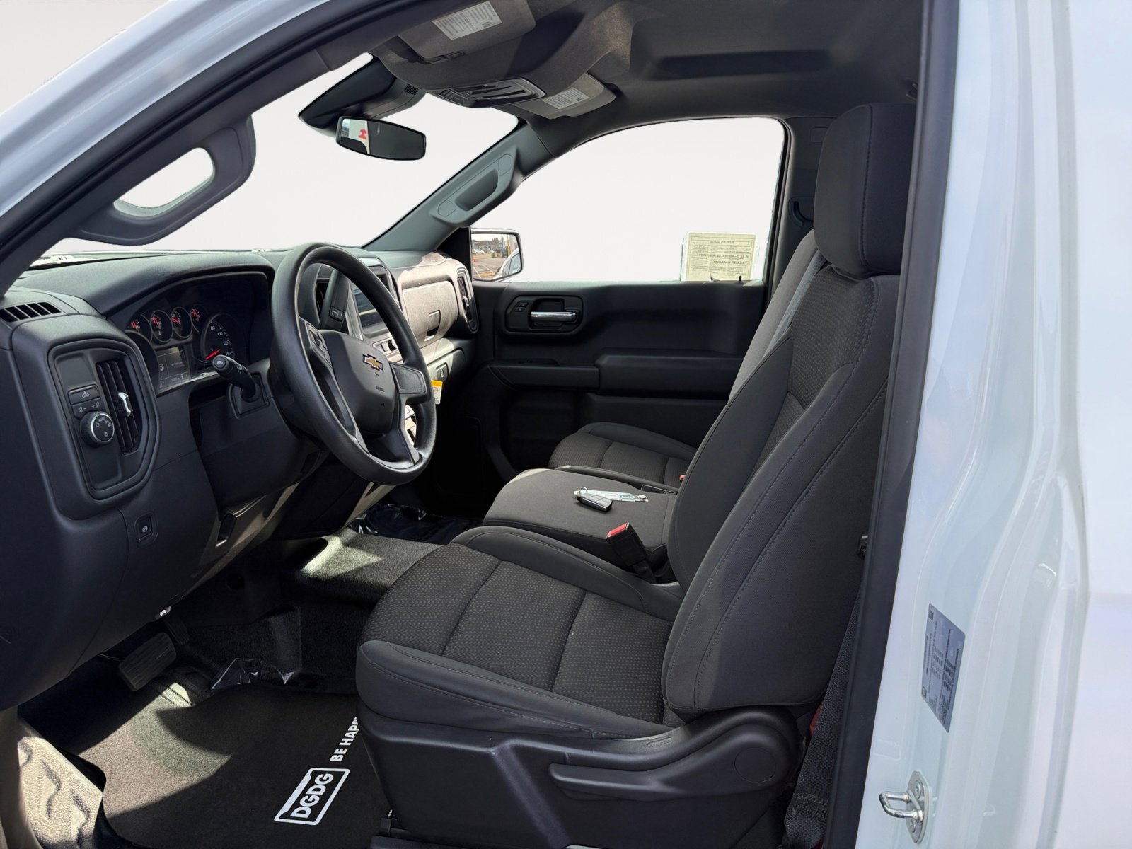 2024 Chevrolet Silverado 1500 photo 10
