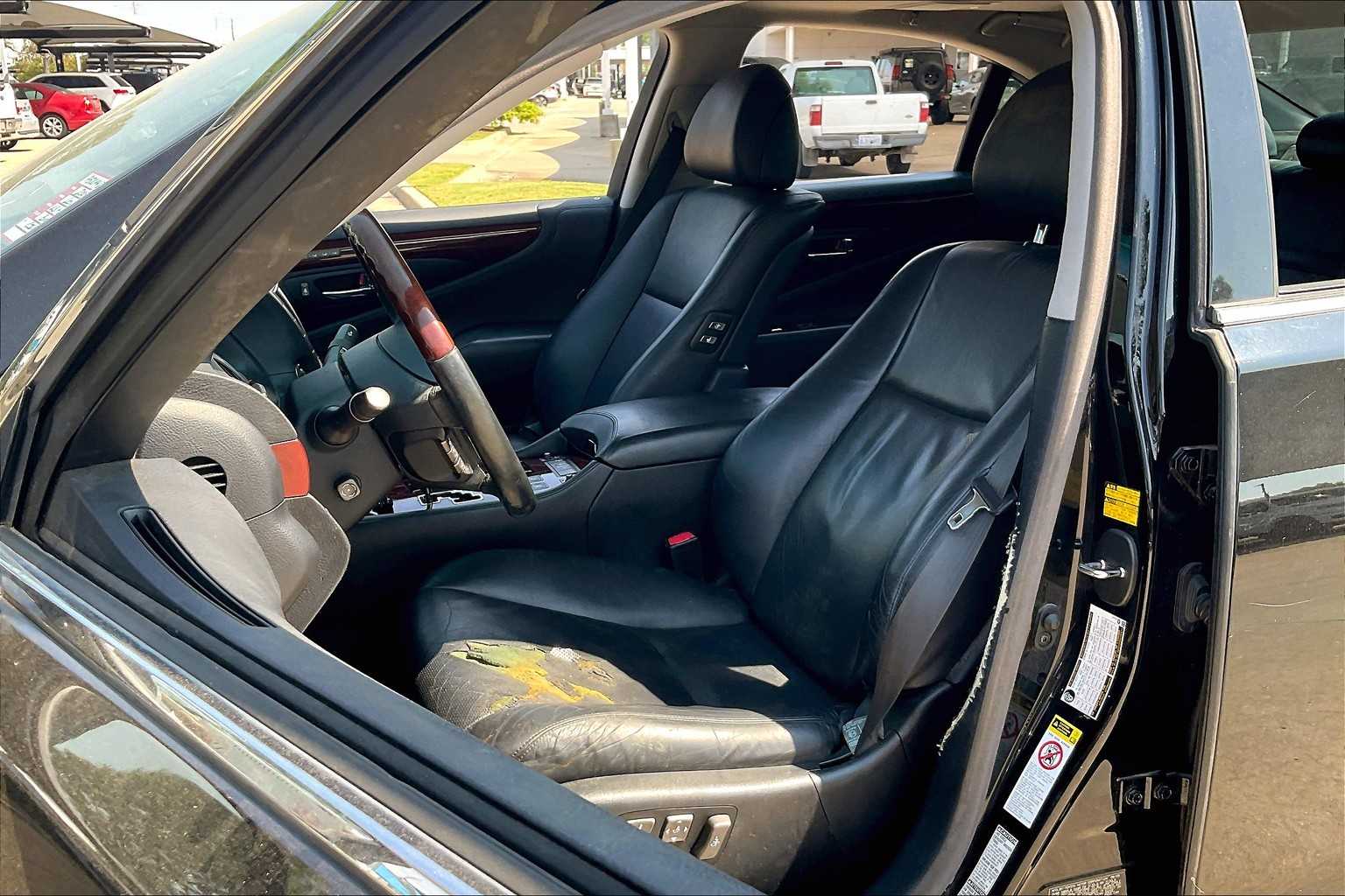 2009 Lexus LS 460 photo 7