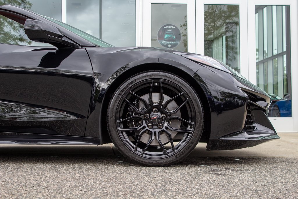 2025 Chevrolet Corvette Z06 3LZ photo 5