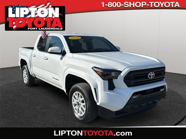 2024 Toyota Tacoma SR5's photo