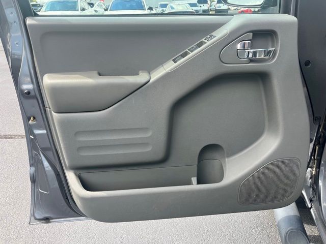 2019 Nissan Frontier SV photo 4