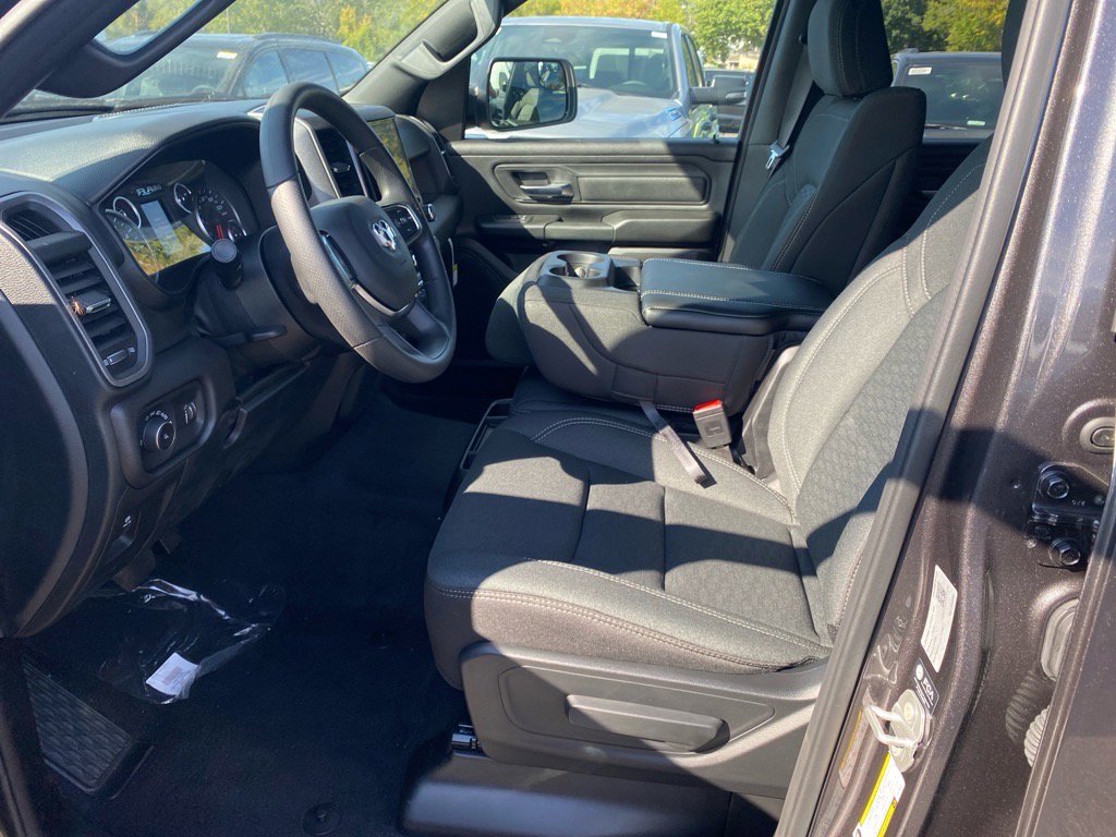 2025 Ram 1500 Tradesman photo 4