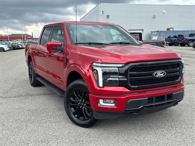 2024 Ford F-150 Lariat photo 2