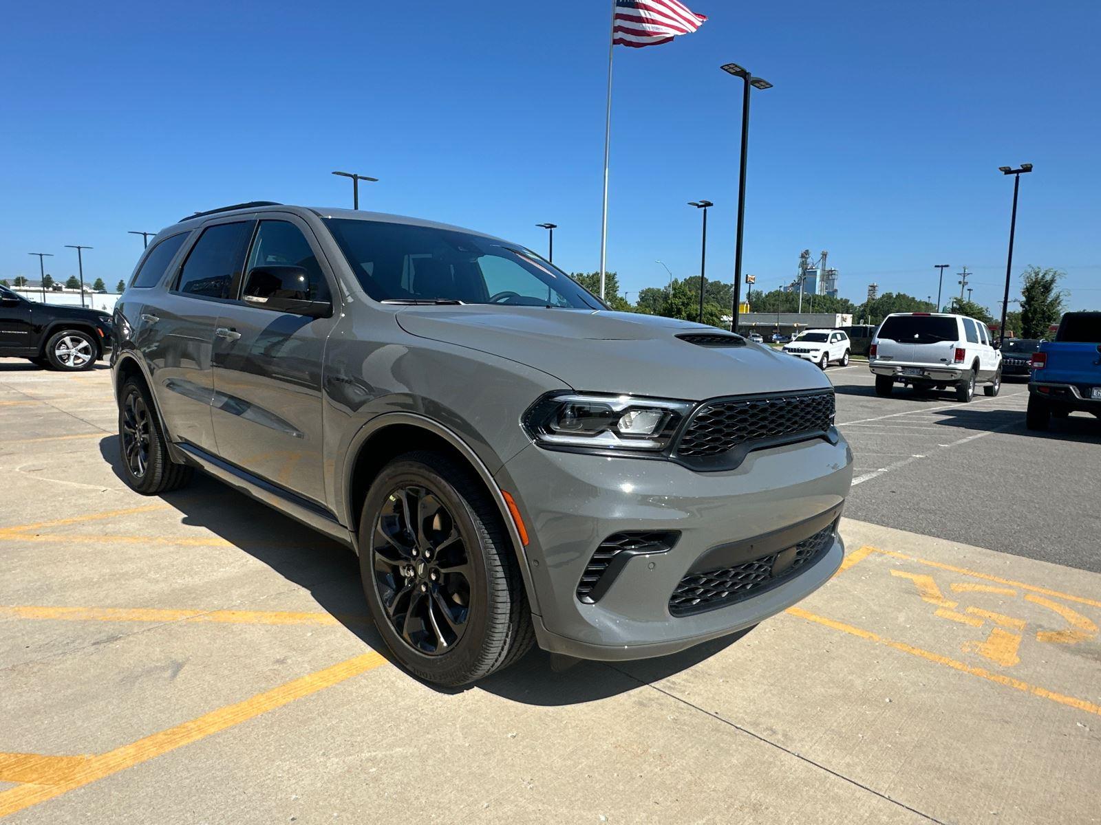 2025 Dodge Durango R/T Plus photo 6