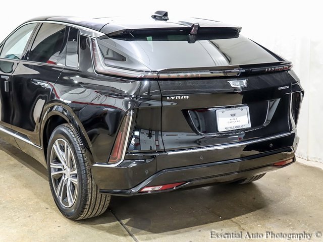 2025 Cadillac Lyriq Luxury photo 6
