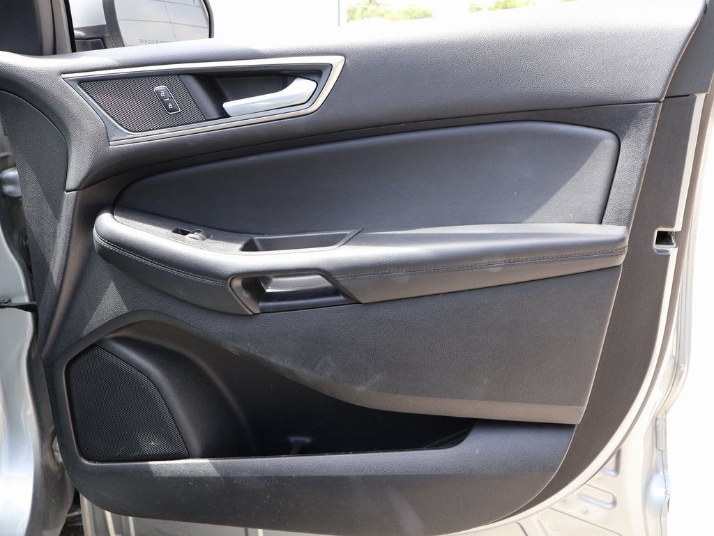2024 Ford Edge SEL photo 8