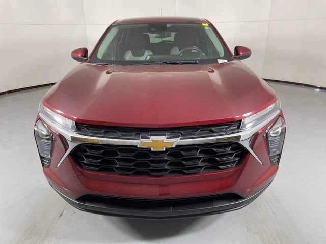 2024 Chevrolet Trax LS photo 4
