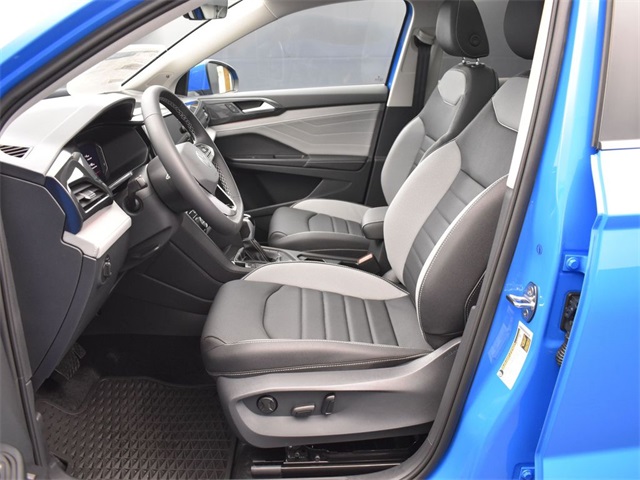 2024 Volkswagen Taos SEL photo 3