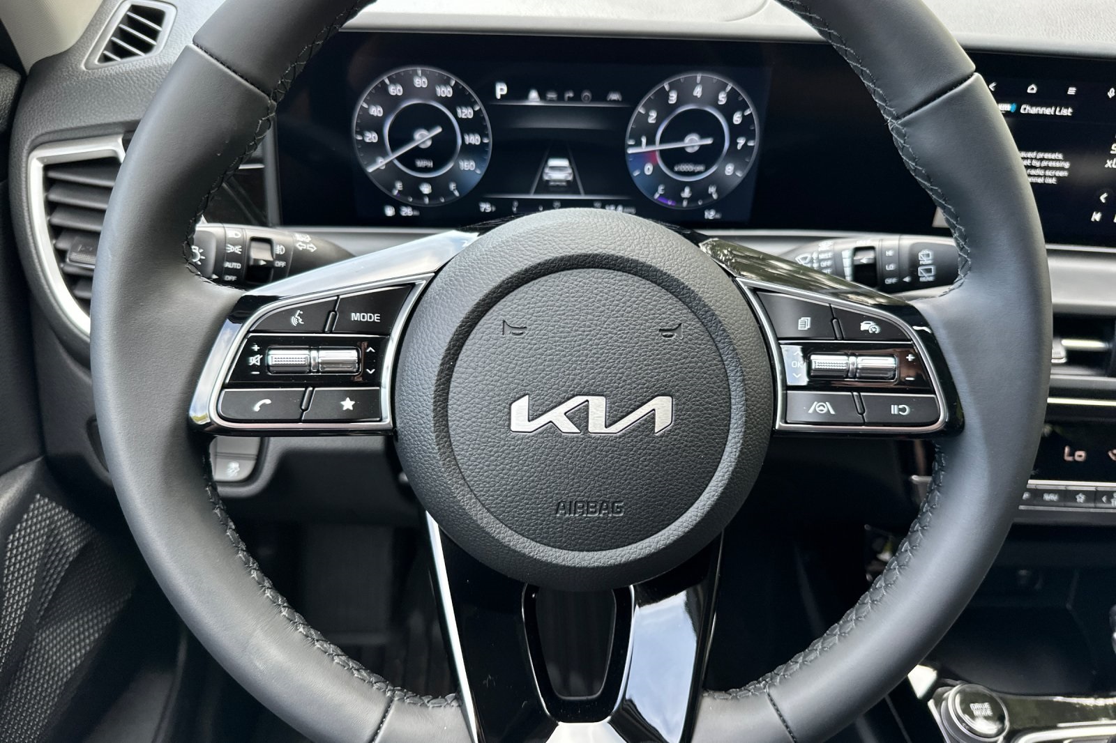2025 Kia Seltos S X-Line photo 19