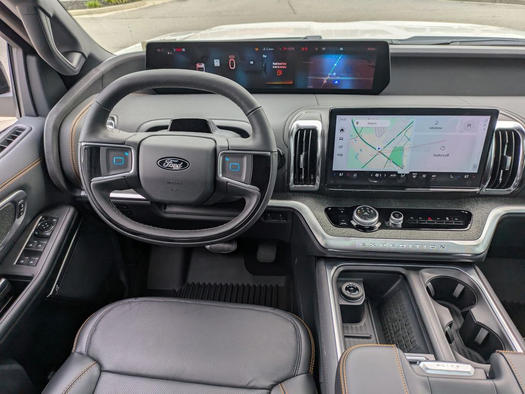2025 Ford Expedition photo 20