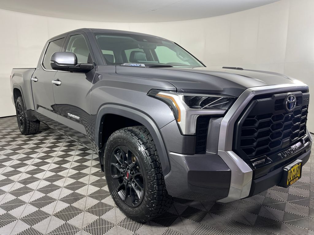 2023 Toyota Tundra Limited photo 3