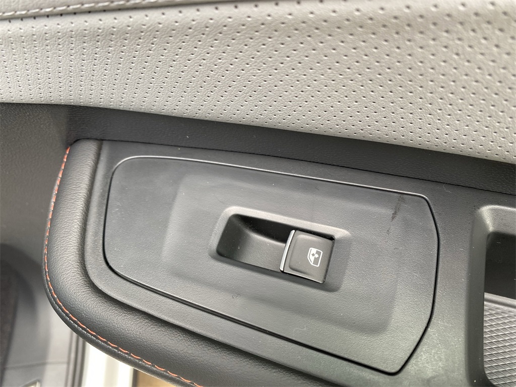 2025 Volkswagen Atlas Peak Edition SE photo 38