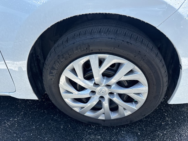 2019 Toyota Corolla L photo 4