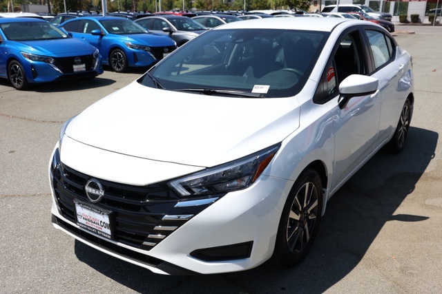 2025 Nissan Versa 1.6 SV photo 8