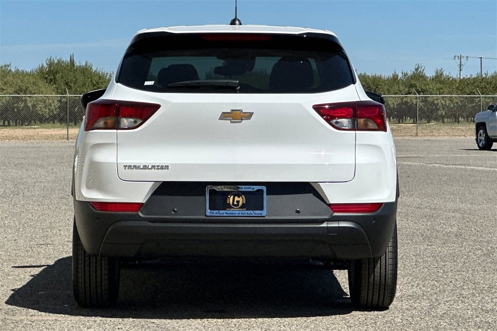 2026 Chevrolet Trailblazer LS photo 4