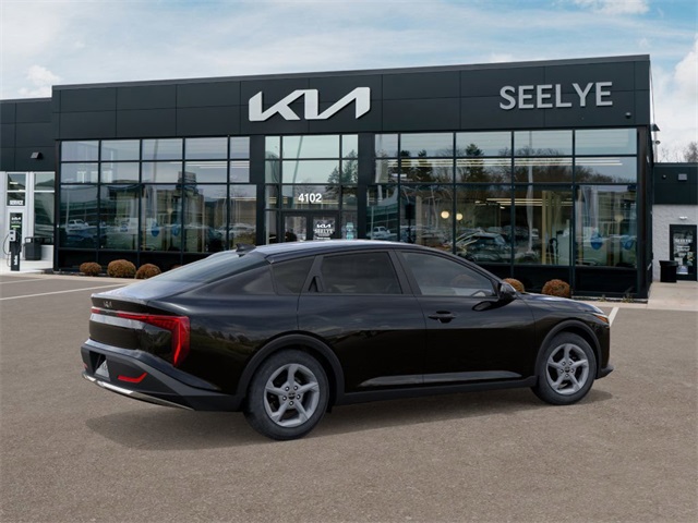 2025 Kia K4 LXS photo 6