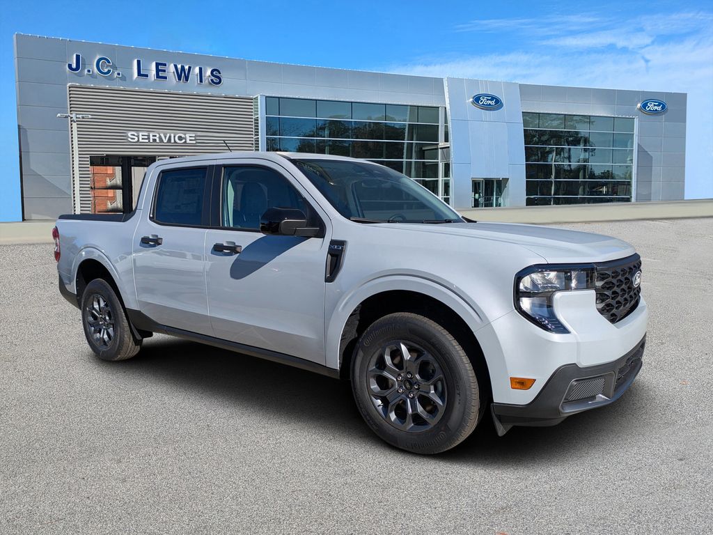 2025 Ford Maverick XLT's photo