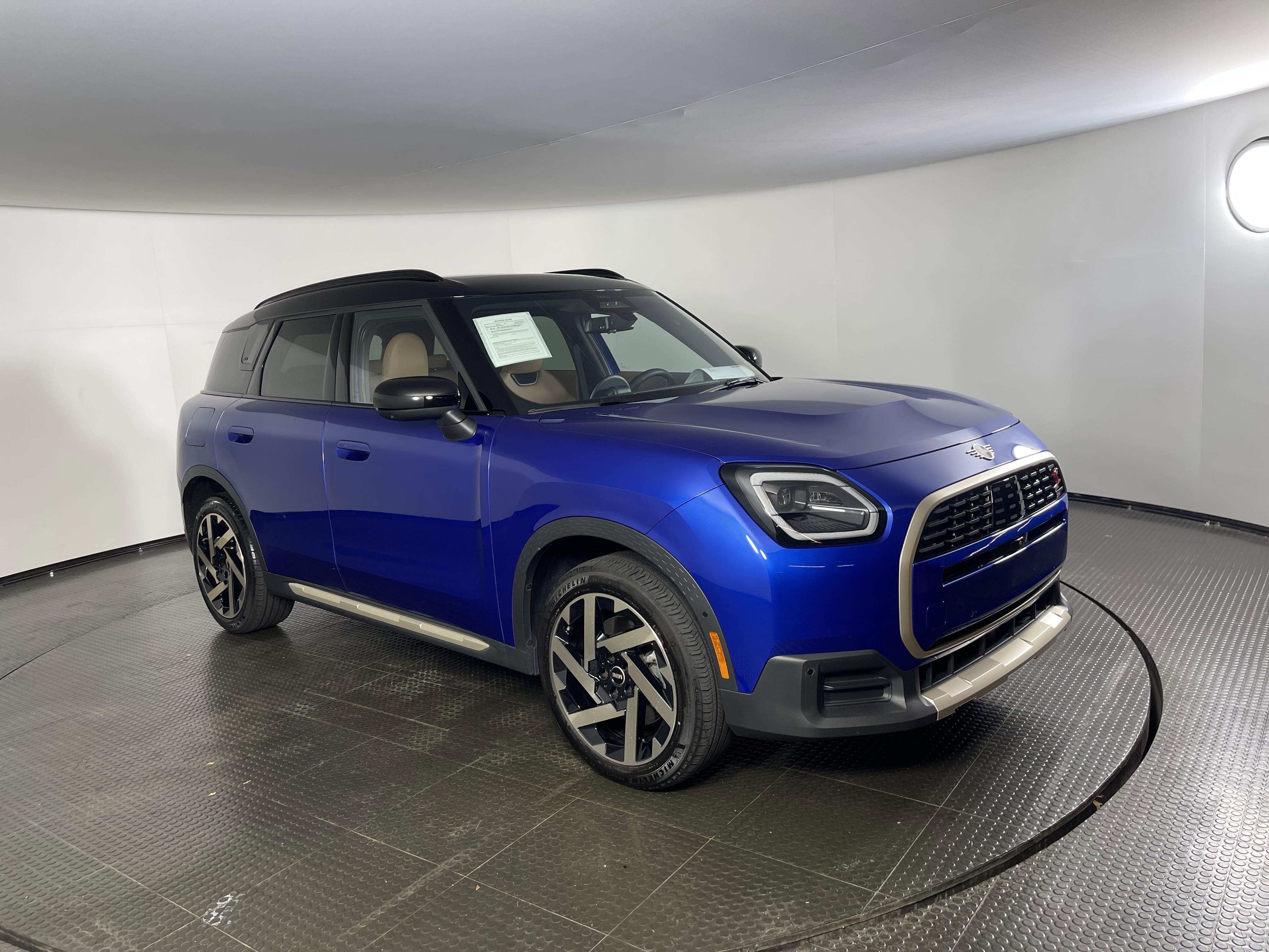 2025 Mini Cooper S ALL4 photo 3