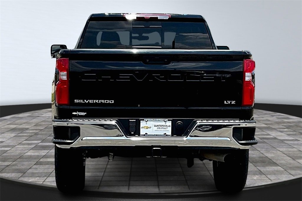 2023 Chevrolet Silverado LTZ photo 4