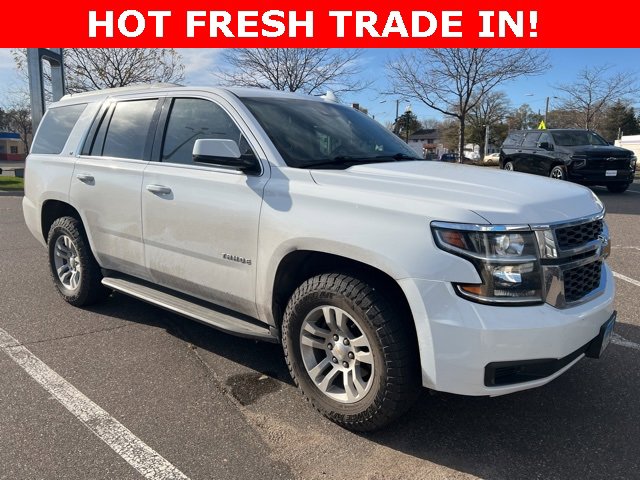 2016 Chevrolet Tahoe LT photo 2