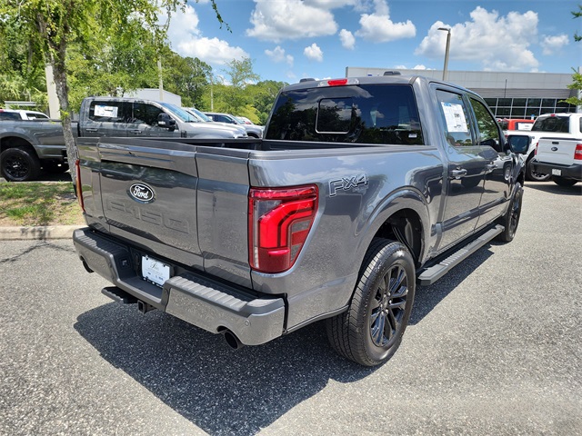 2025 Ford F-150 Lariat photo 3