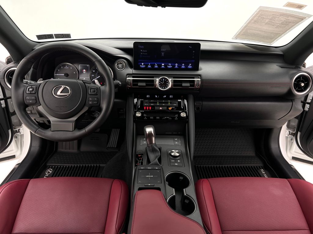 2022 Lexus IS 300 photo 24