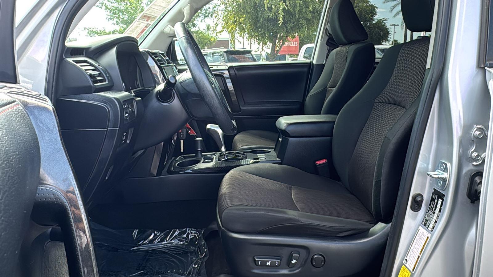 2021 Toyota 4Runner TRD photo 24