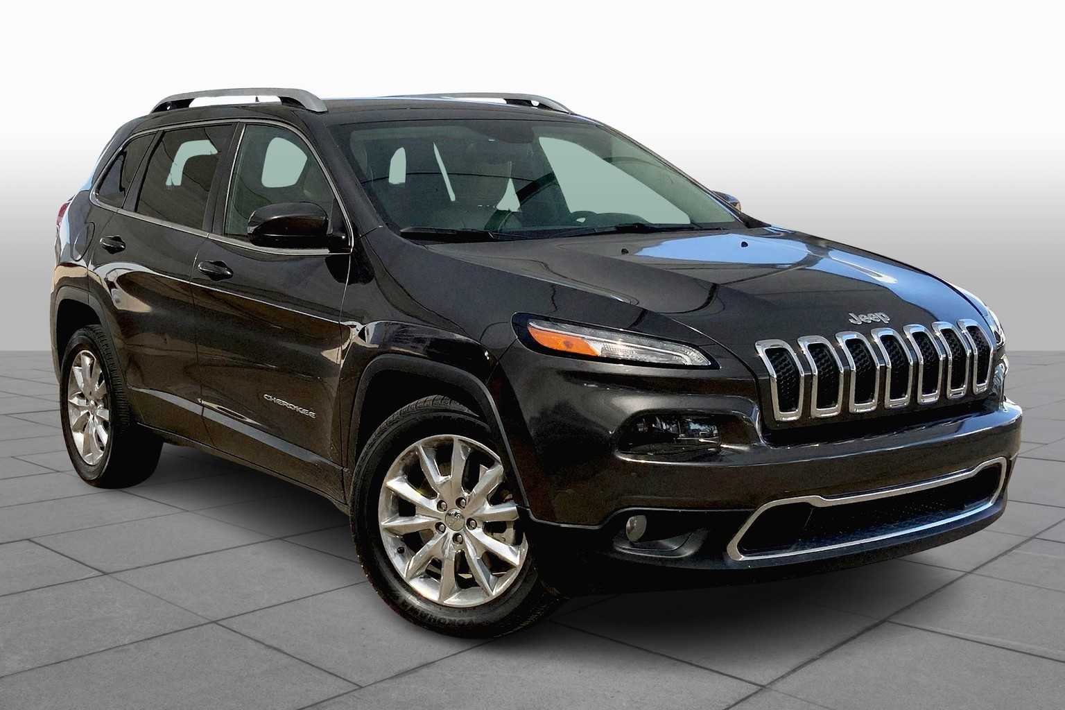 Used 2017 Jeep Cherokee Limited with VIN 1C4PJLDB3HW516693 for sale in Dallas, TX