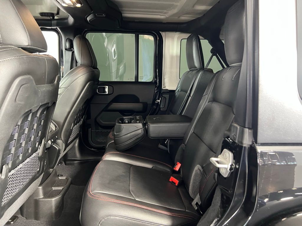 2023 Jeep Wrangler Rubicon photo 23